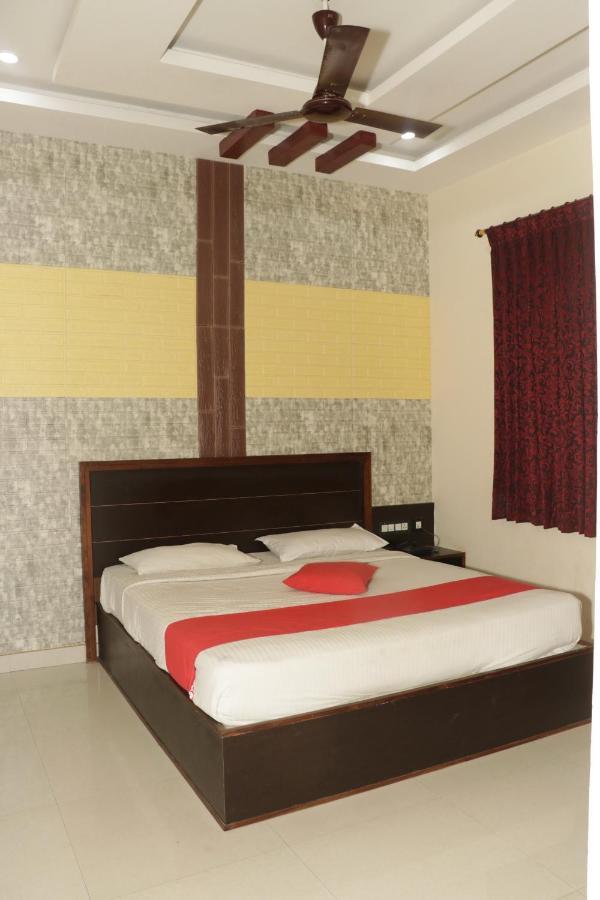 E S Residency Hotel Theni Exterior foto